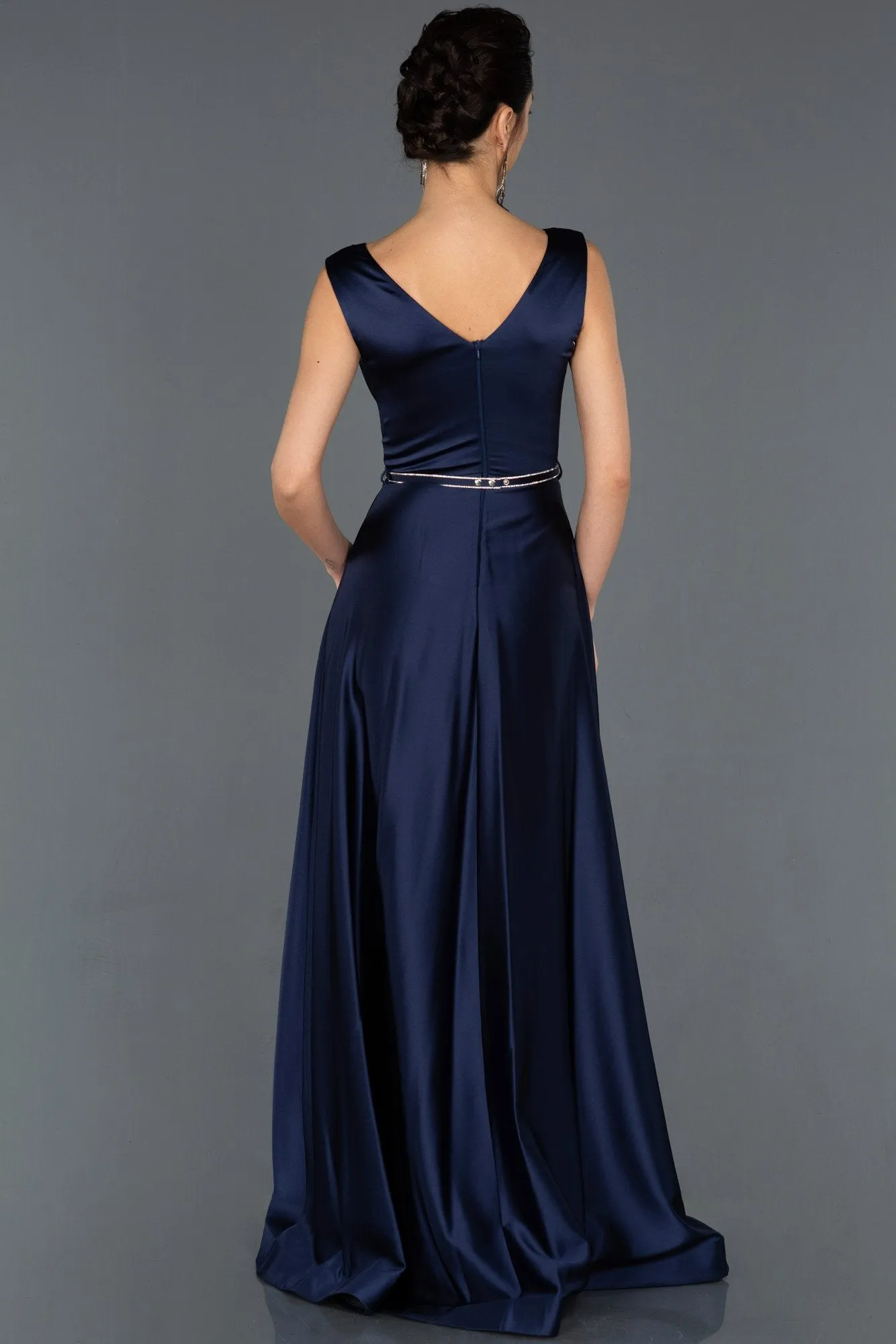 16658 Navy Blue Silvery Belt Satin Gown