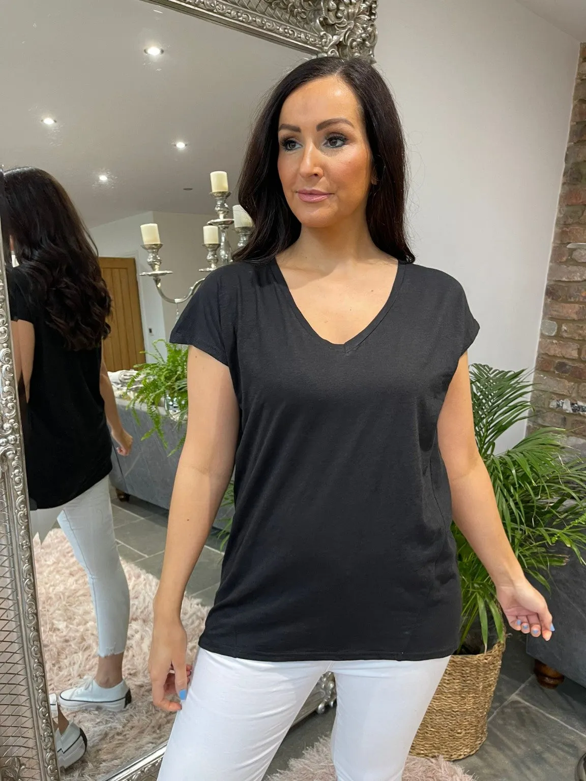 Basic V Neck Tee Nora