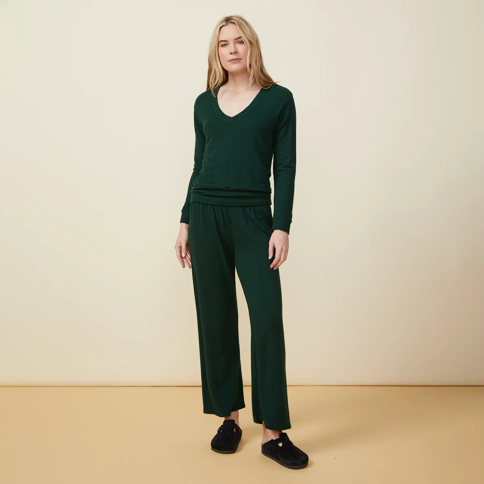 HT0615e Monrow Supersoft Long Sleeve V Neck