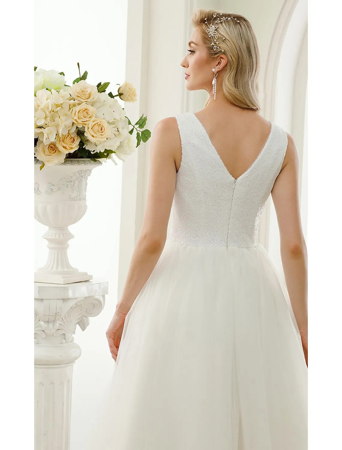 Luolandi Reception Sparkle & Shine Little White Dresses Wedding Dresses A-Line Scoop Neck Sleeveless Tea Length Tulle Bridal Gowns With Lace