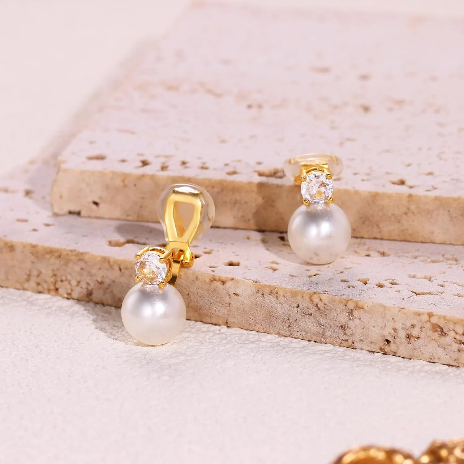 Pearl Clip on Earrings for Women 14K Gold Silver Plated Pearl Earrings Cubic Zirconia Non Pierced Earrings for Women Jewelry Gifts Wedding Party
