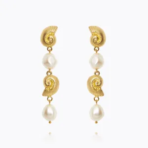 Shell Pearl Earrings / Pearl